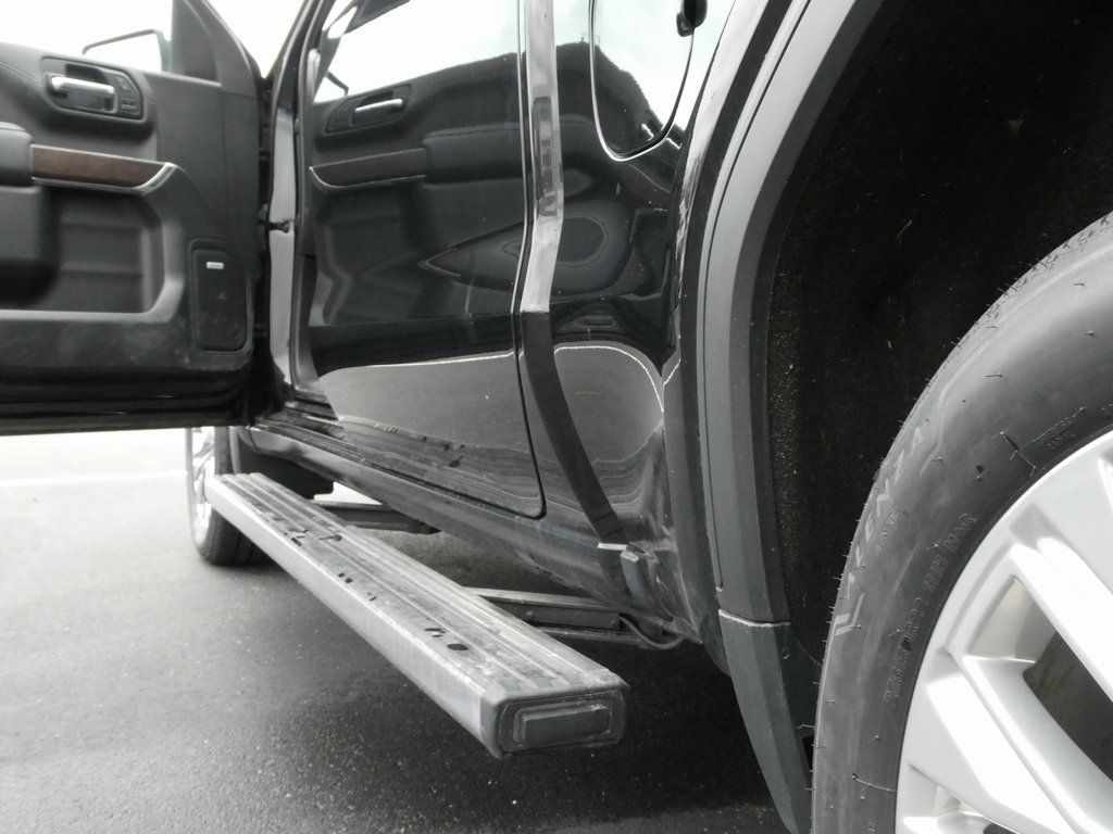 Vehicle image 8 of 43