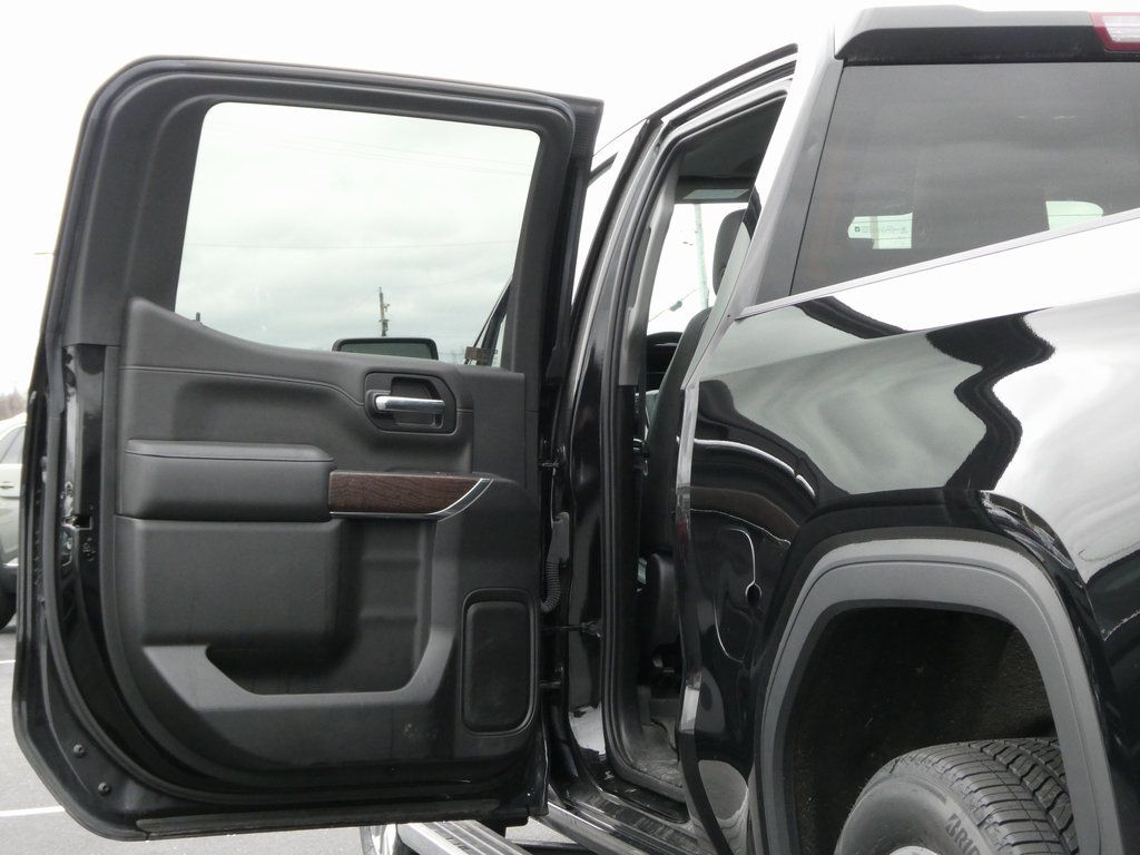 Vehicle image 39 of 43