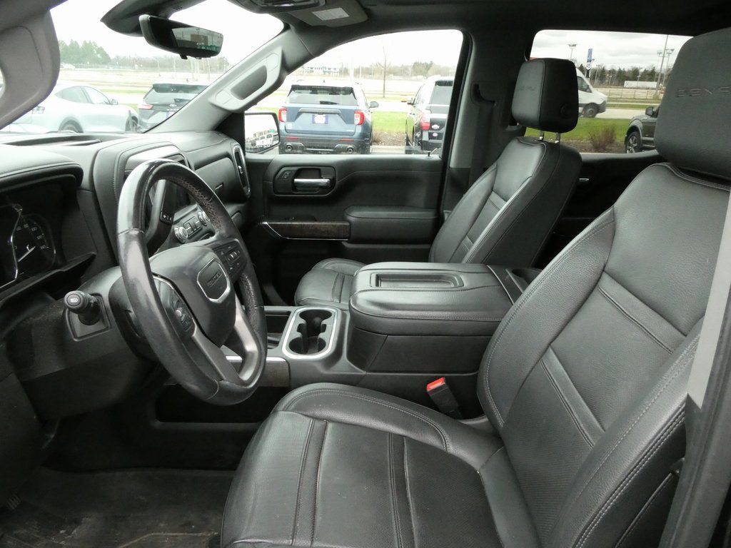 Vehicle image 16 of 43