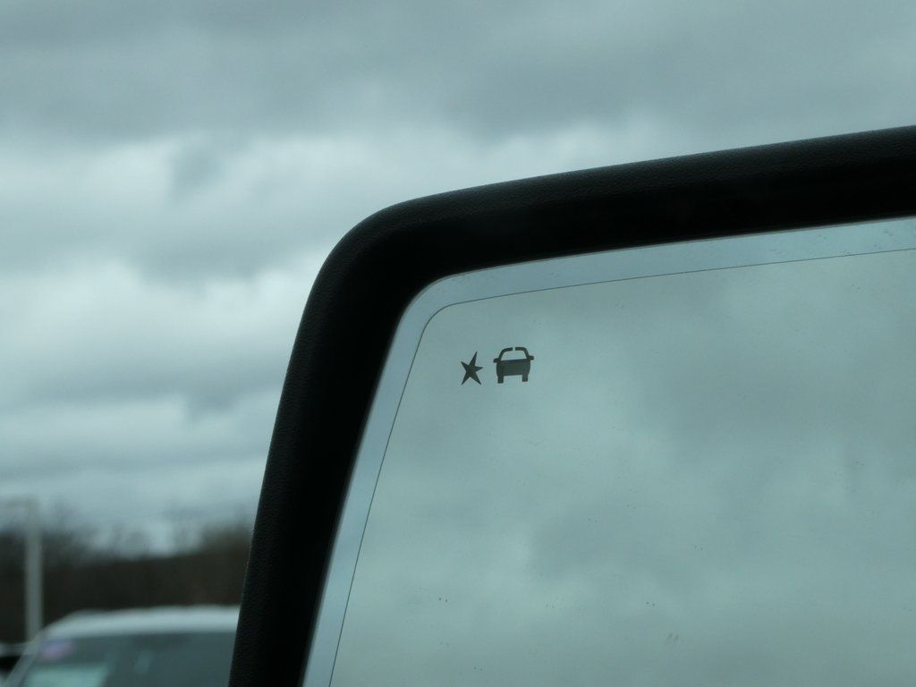 Vehicle image 35 of 43