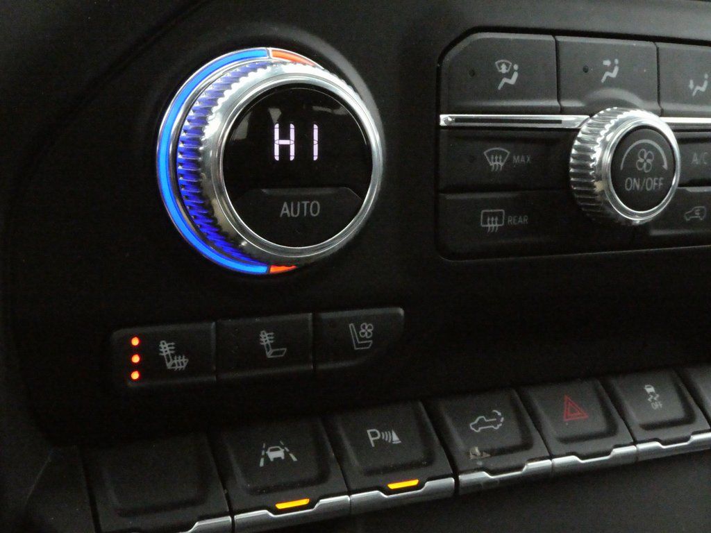 Vehicle image 29 of 43