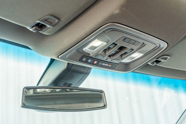 Vehicle image 22 of 48