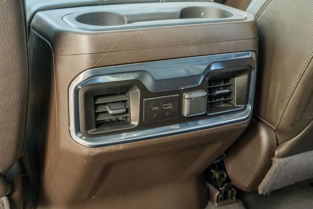 Vehicle image 36 of 48