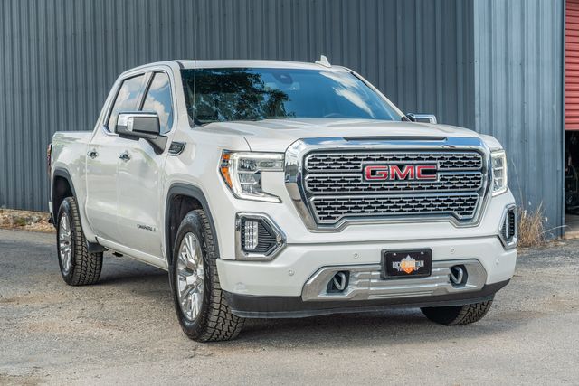Vehicle image 3 of 48