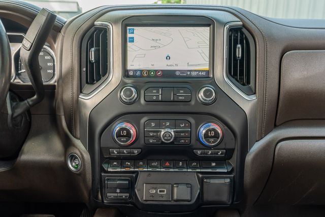 Vehicle image 26 of 48