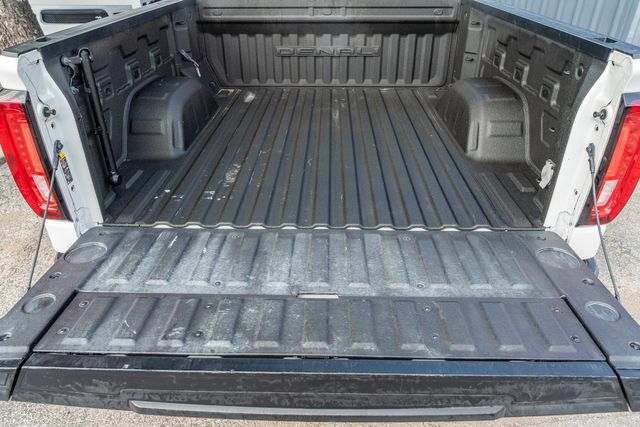 Vehicle image 14 of 48