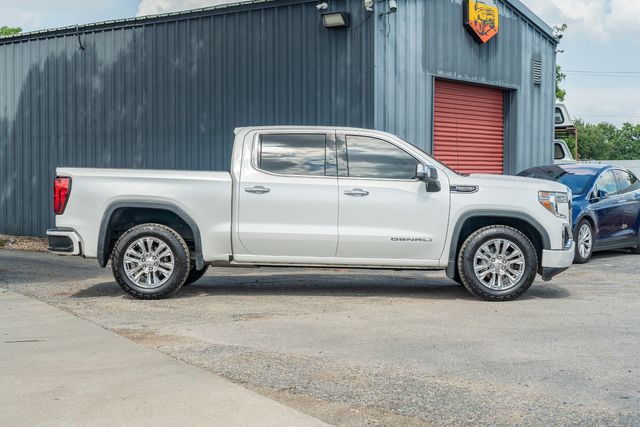 Vehicle image 4 of 48