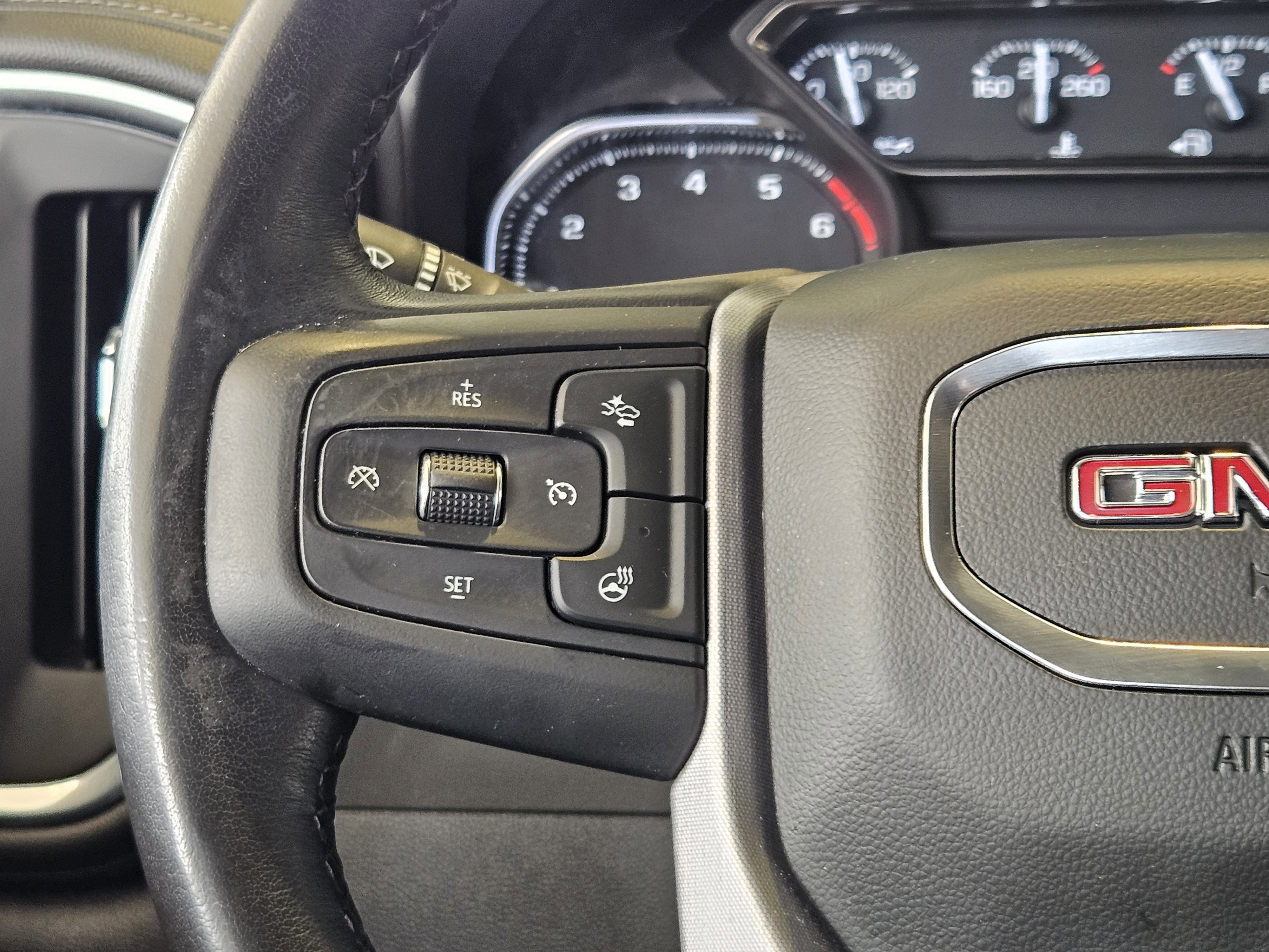 Vehicle image 21 of 22