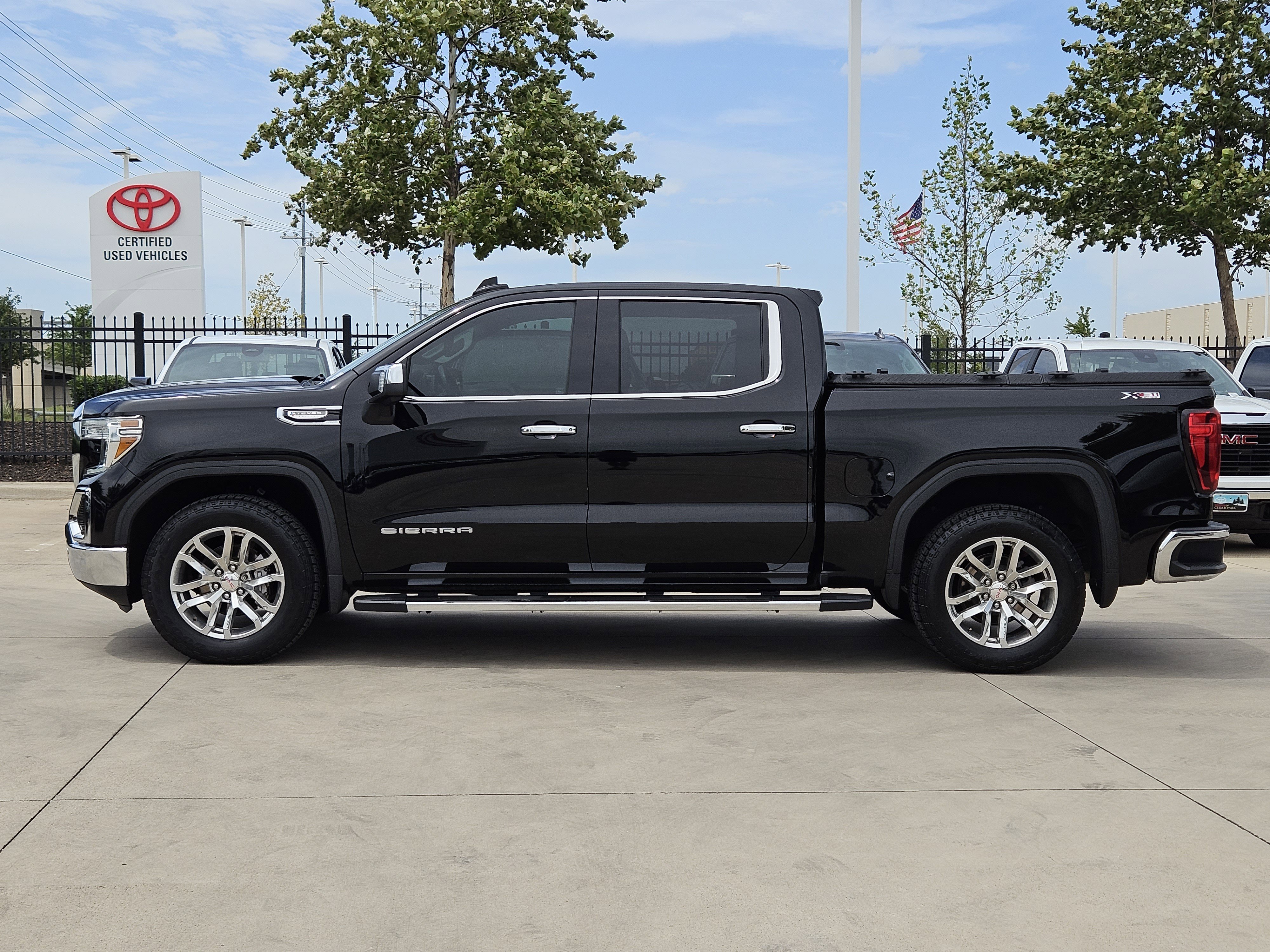 Vehicle image 5 of 22