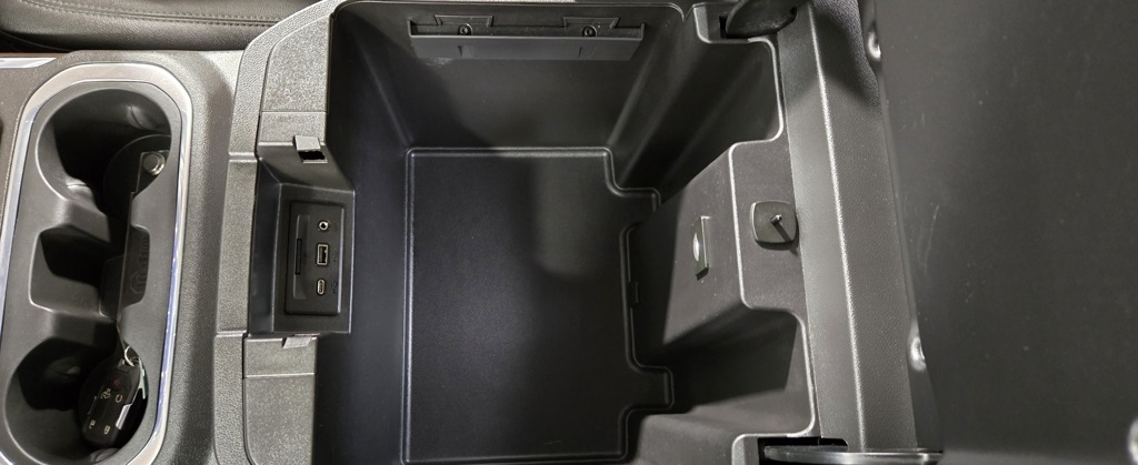 Vehicle image 18 of 41