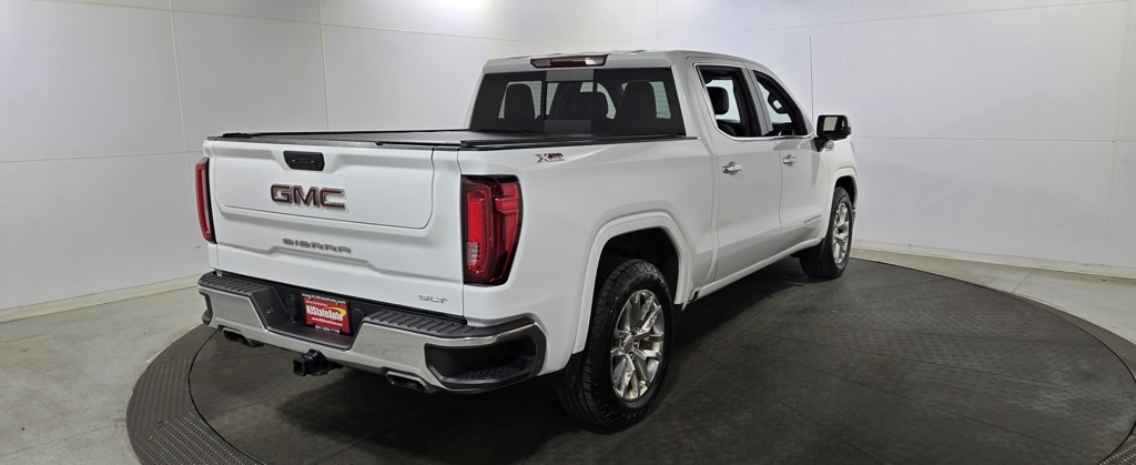 Vehicle image 5 of 41