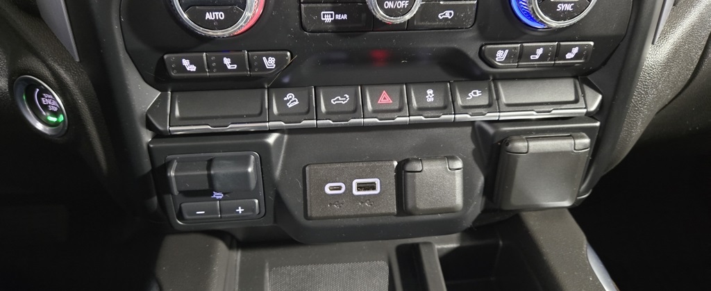 Vehicle image 16 of 41