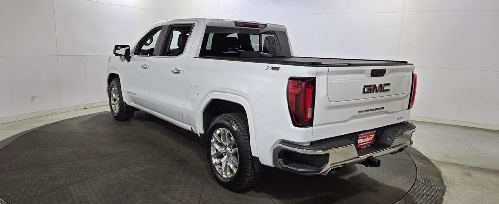 Vehicle image 7 of 41