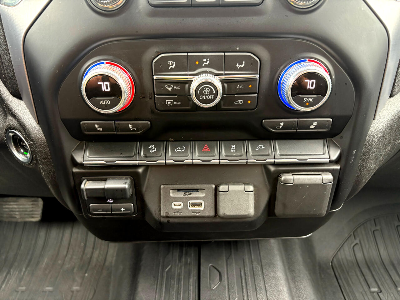 2022 GMC Sierra 2500HD SLE Image 25 of 26