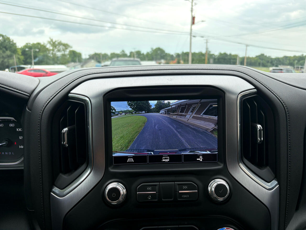 2022 GMC Sierra 2500HD SLE Image 14 of 26