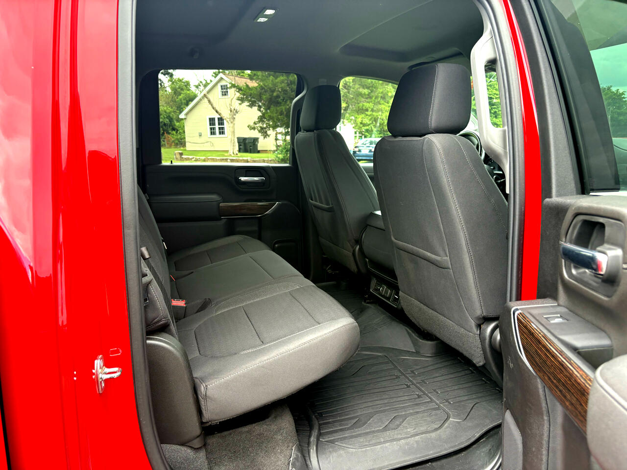 2022 GMC Sierra 2500HD SLE Image 9 of 26