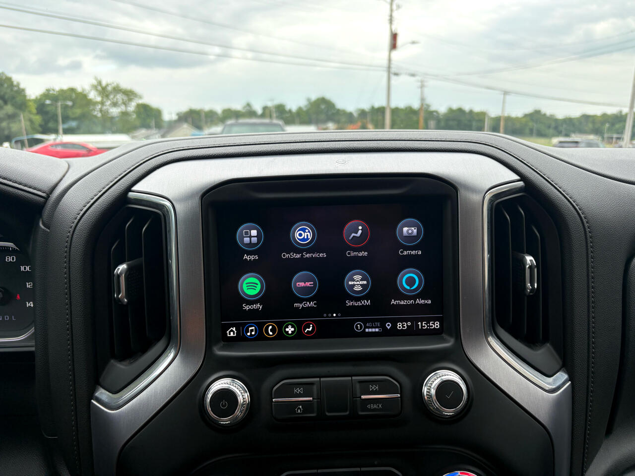 2022 GMC Sierra 2500HD SLE Image 15 of 26