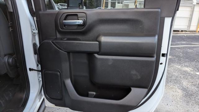 2022 GMC Sierra 2500HD Pro Image 16 of 29