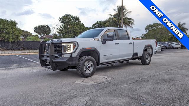 2022 GMC Sierra 2500HD Pro Image 2 of 29