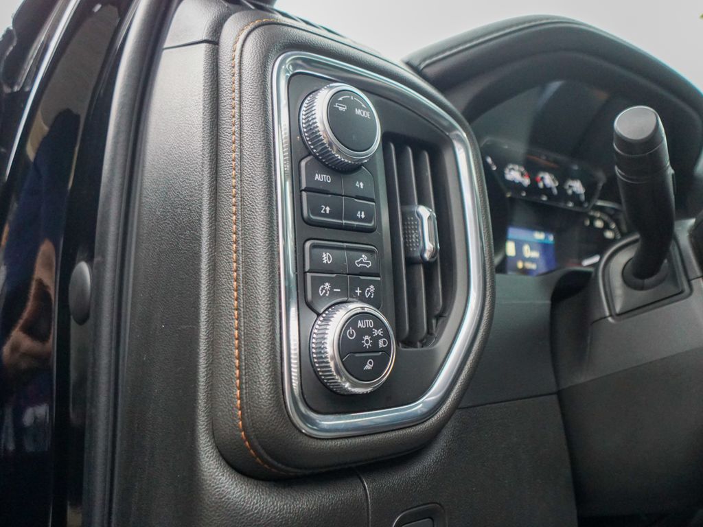 2022 GMC Sierra 2500HD AT4 Image 31 of 41