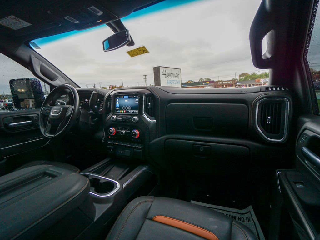 2022 GMC Sierra 2500HD AT4 Image 19 of 41