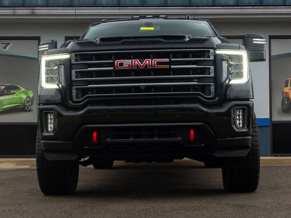 2022 GMC Sierra 2500HD AT4 Image 6 of 41