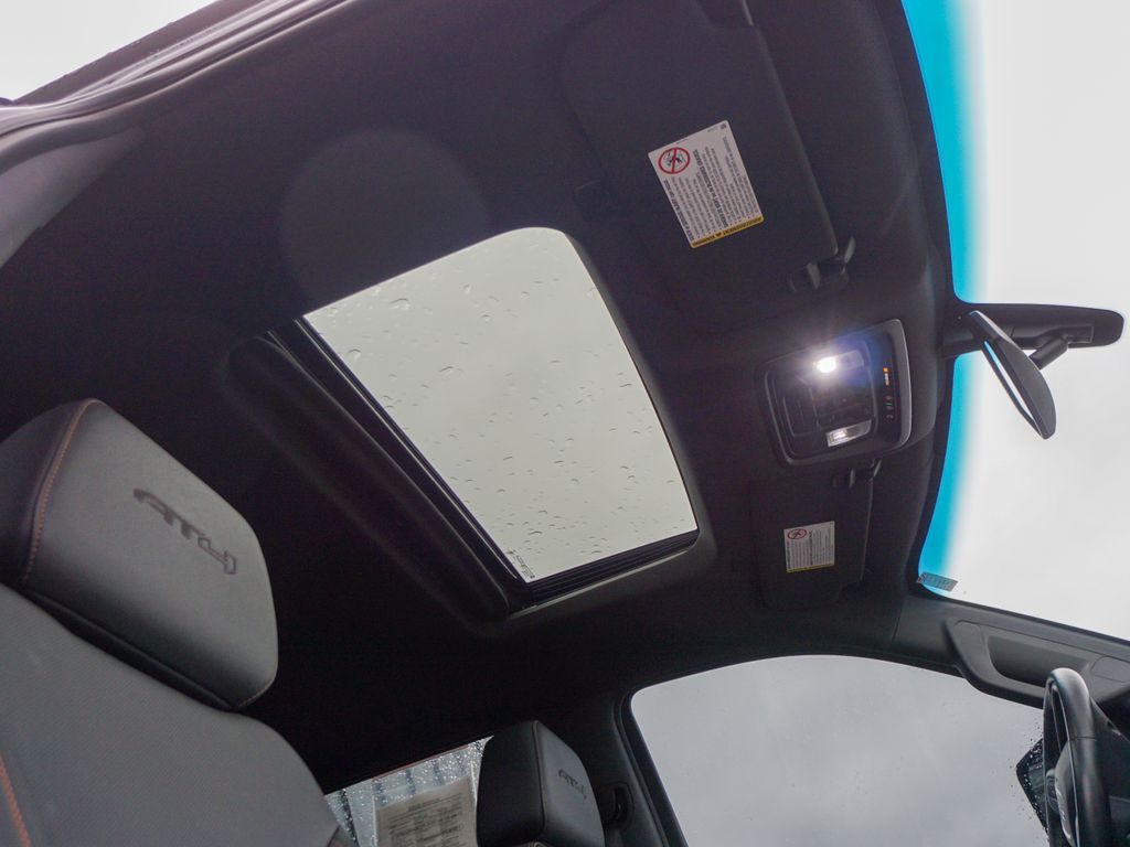 2022 GMC Sierra 2500HD AT4 Image 33 of 41