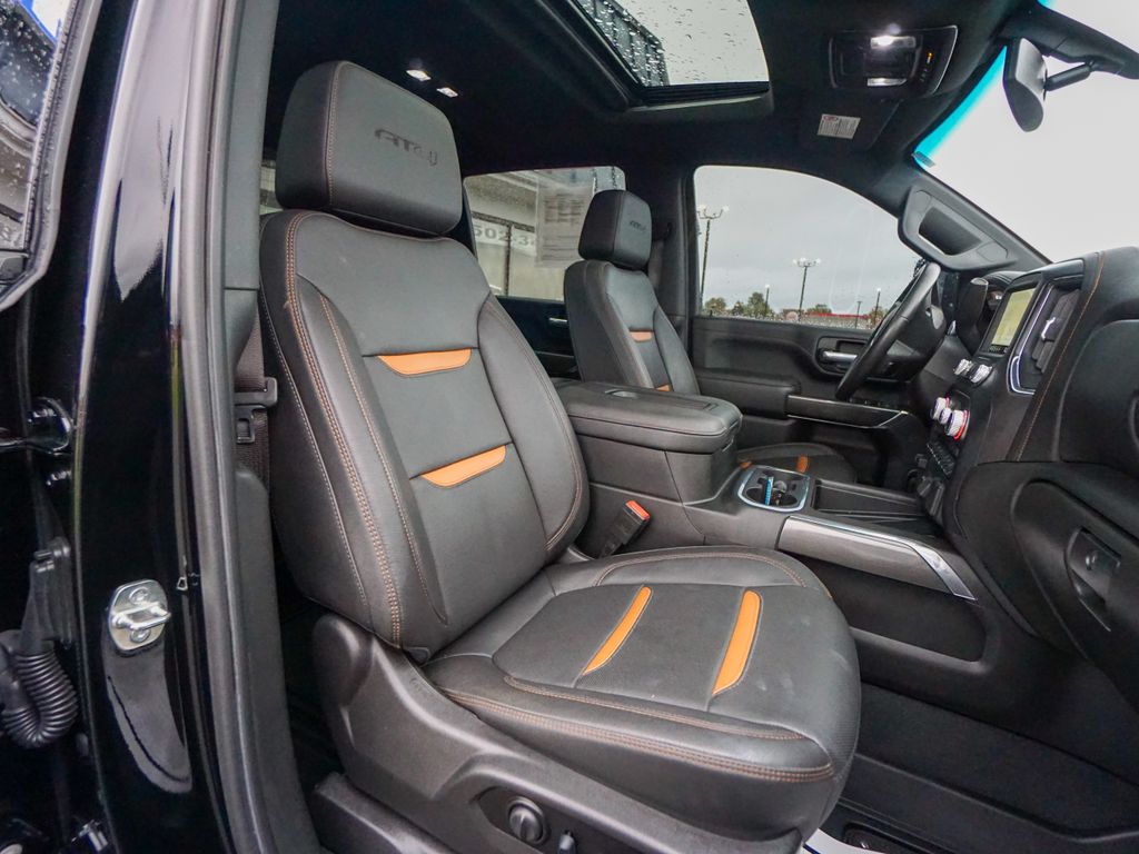 2022 GMC Sierra 2500HD AT4 Image 13 of 41