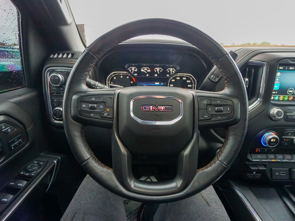 2022 GMC Sierra 2500HD AT4 Image 20 of 41