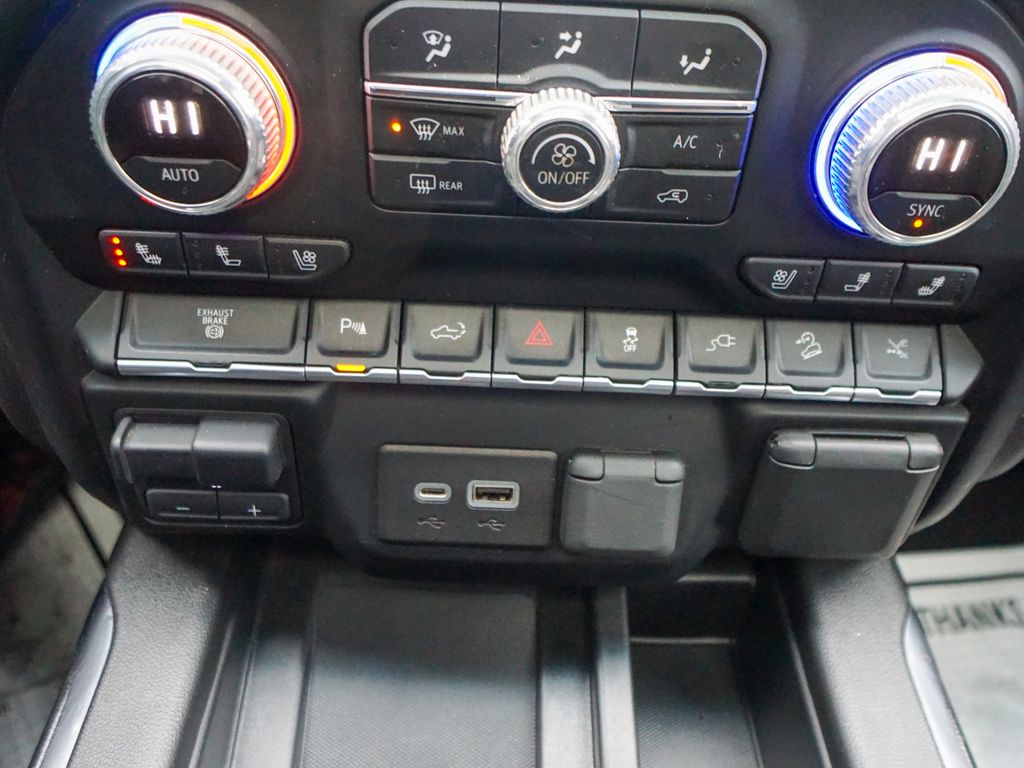 2022 GMC Sierra 2500HD AT4 Image 38 of 41