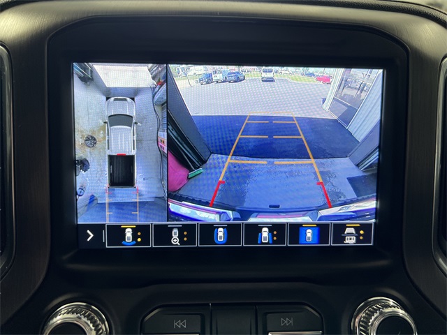 Vehicle image 18 of 29