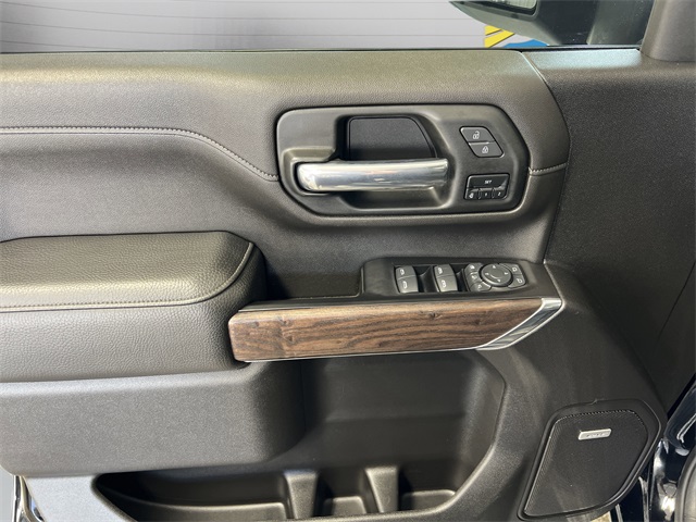Vehicle image 20 of 29