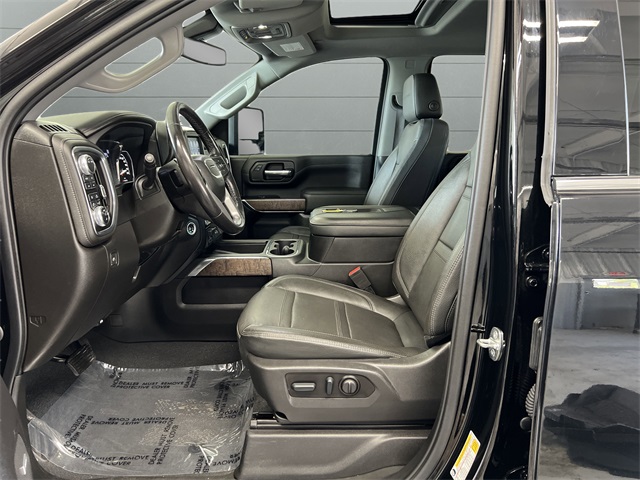 Vehicle image 24 of 29
