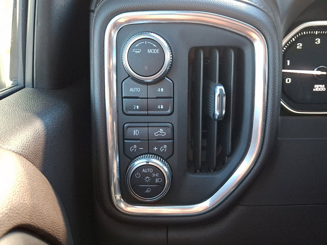 2022 GMC Sierra 2500HD Denali Image 31 of 35