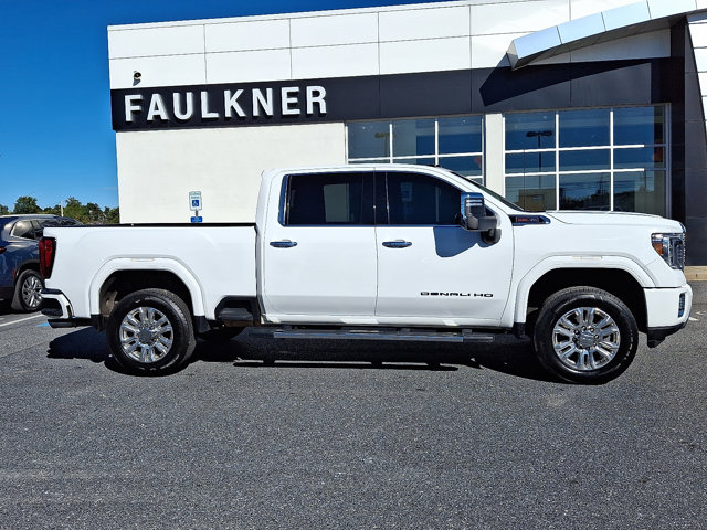 2022 GMC Sierra 2500HD Denali Image 4 of 35