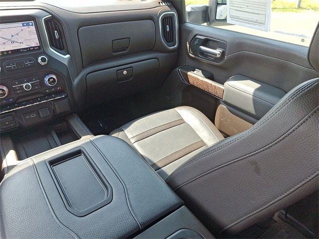 2022 GMC Sierra 2500HD Denali Image 40 of 41