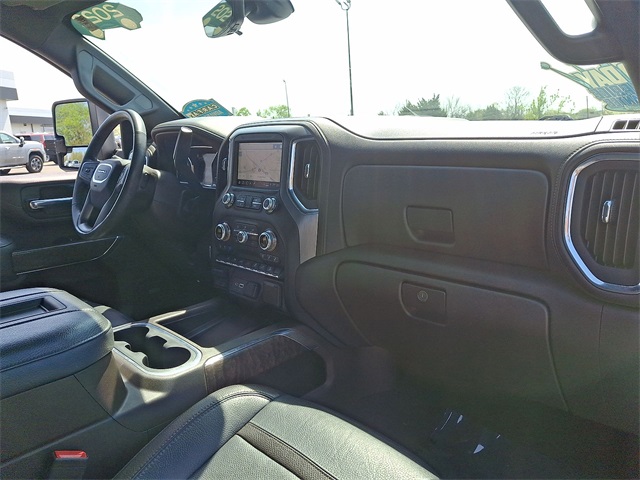 2022 GMC Sierra 2500HD Denali Image 24 of 41
