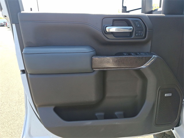 2022 GMC Sierra 2500HD Denali Image 29 of 41
