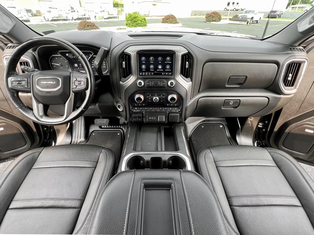 2022 GMC Sierra 2500HD Denali Image 9 of 31