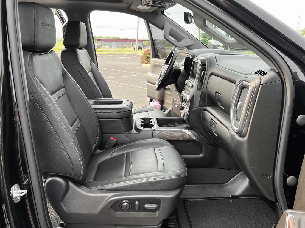2022 GMC Sierra 2500HD Denali Image 24 of 31
