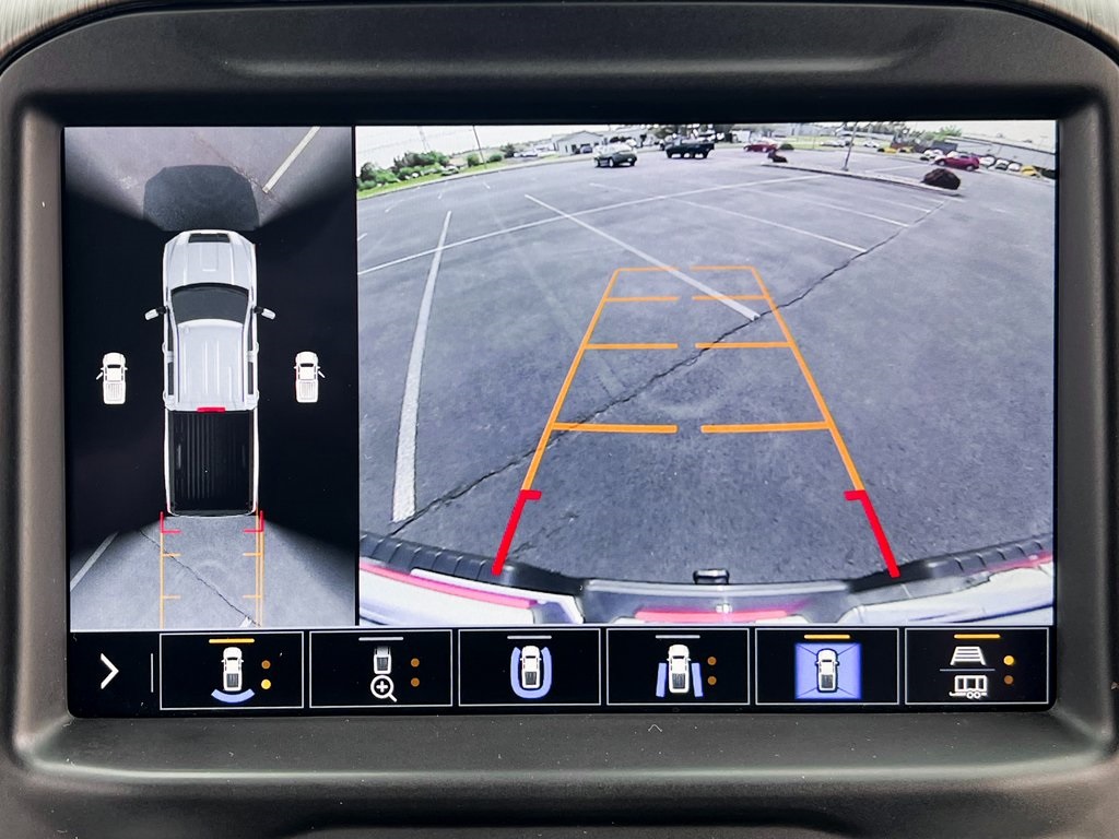 2022 GMC Sierra 2500HD Denali Image 11 of 31