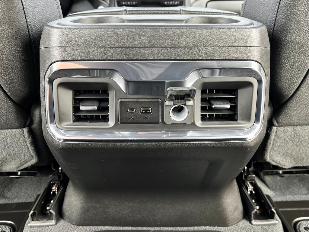 2022 GMC Sierra 2500HD Denali Image 25 of 31