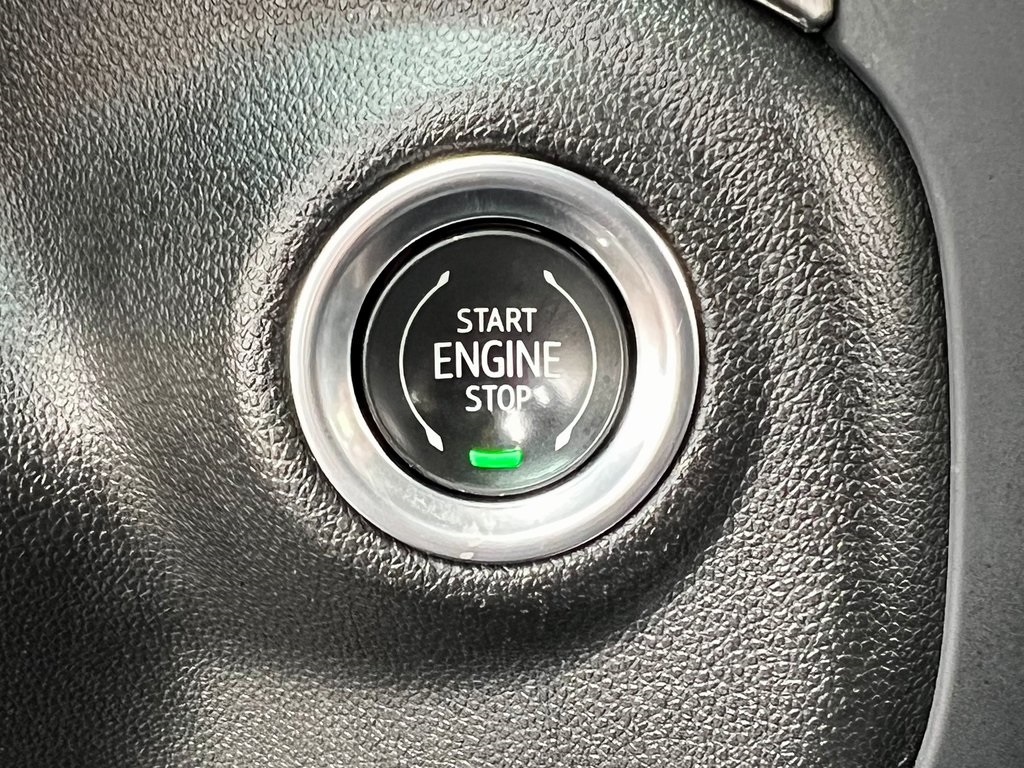 2022 GMC Sierra 2500HD Denali Image 15 of 31