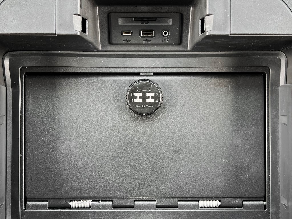 2022 GMC Sierra 2500HD Denali Image 26 of 31