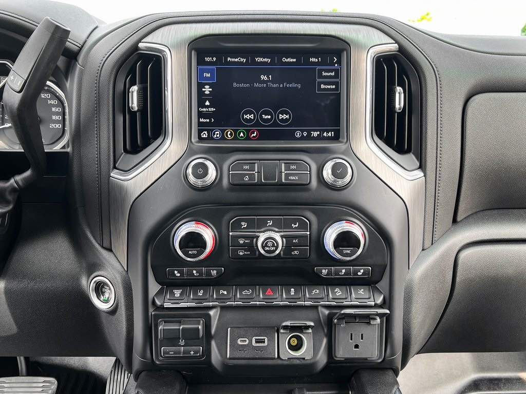 2022 GMC Sierra 2500HD Denali Image 28 of 31