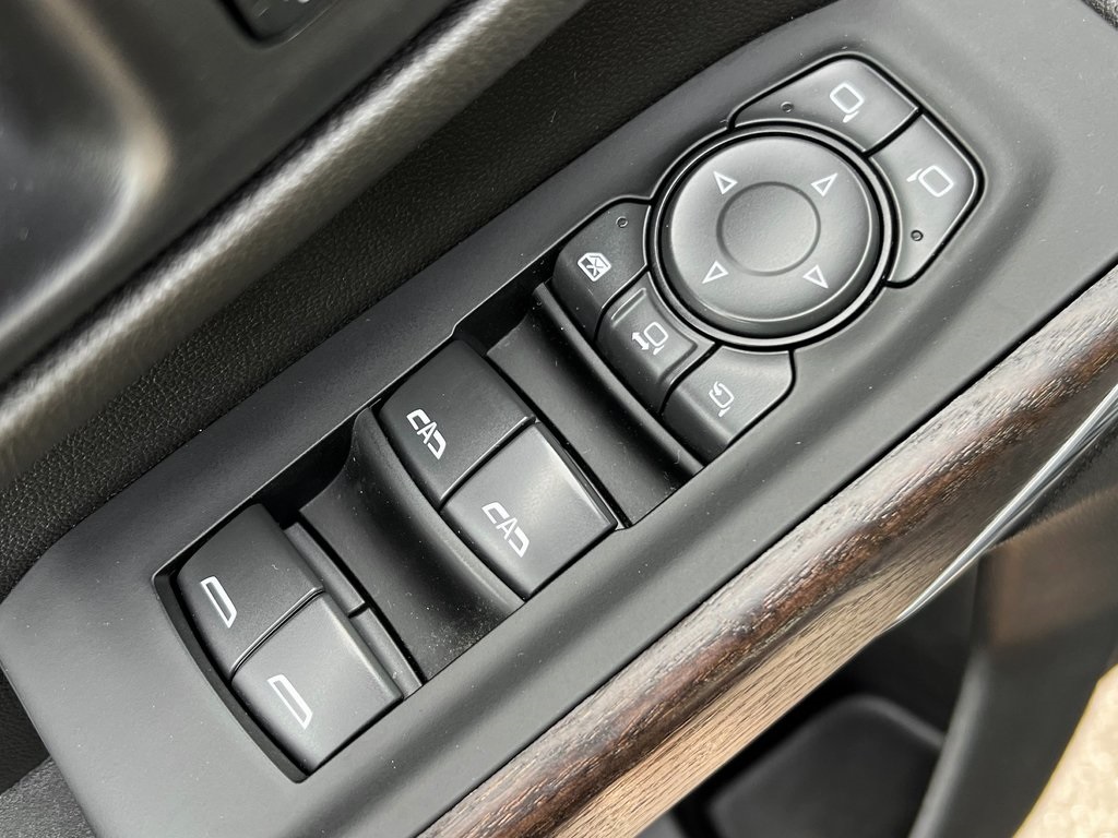 2022 GMC Sierra 2500HD Denali Image 30 of 31