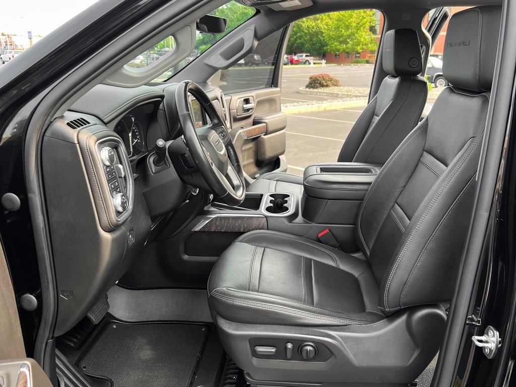 2022 GMC Sierra 2500HD Denali Image 8 of 31