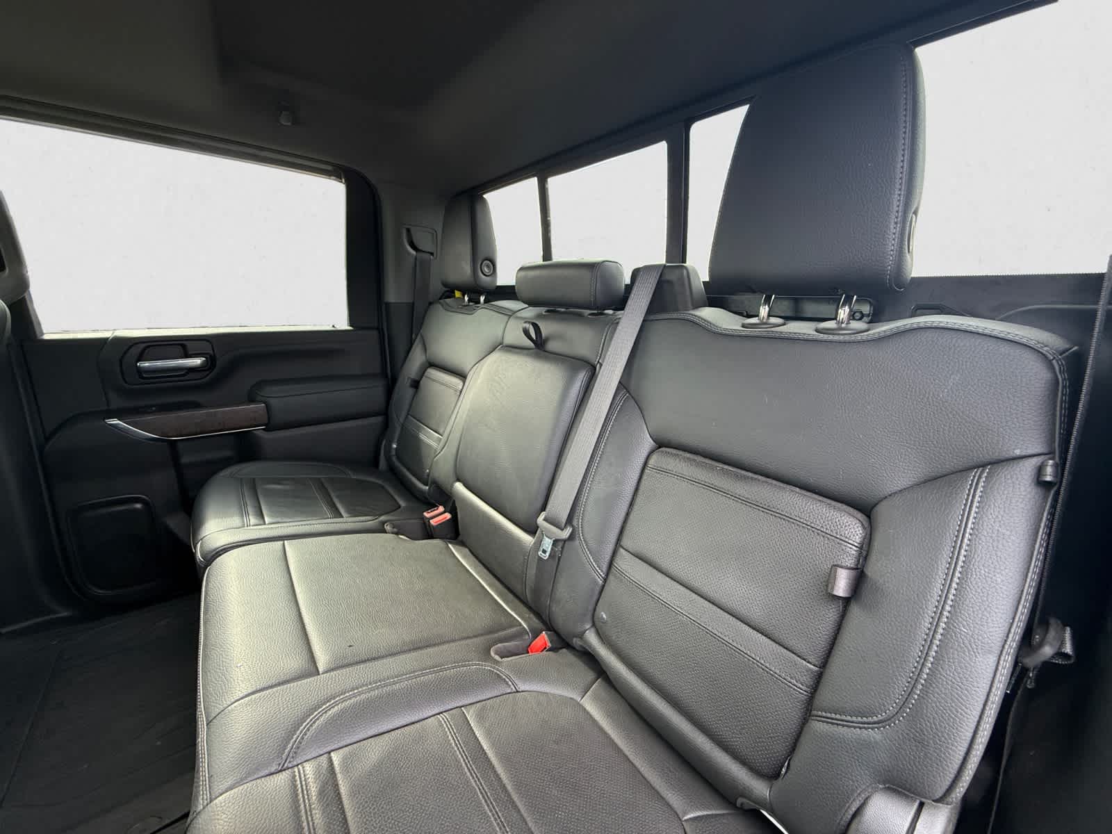 2022 GMC Sierra 2500HD Denali Image 11 of 29