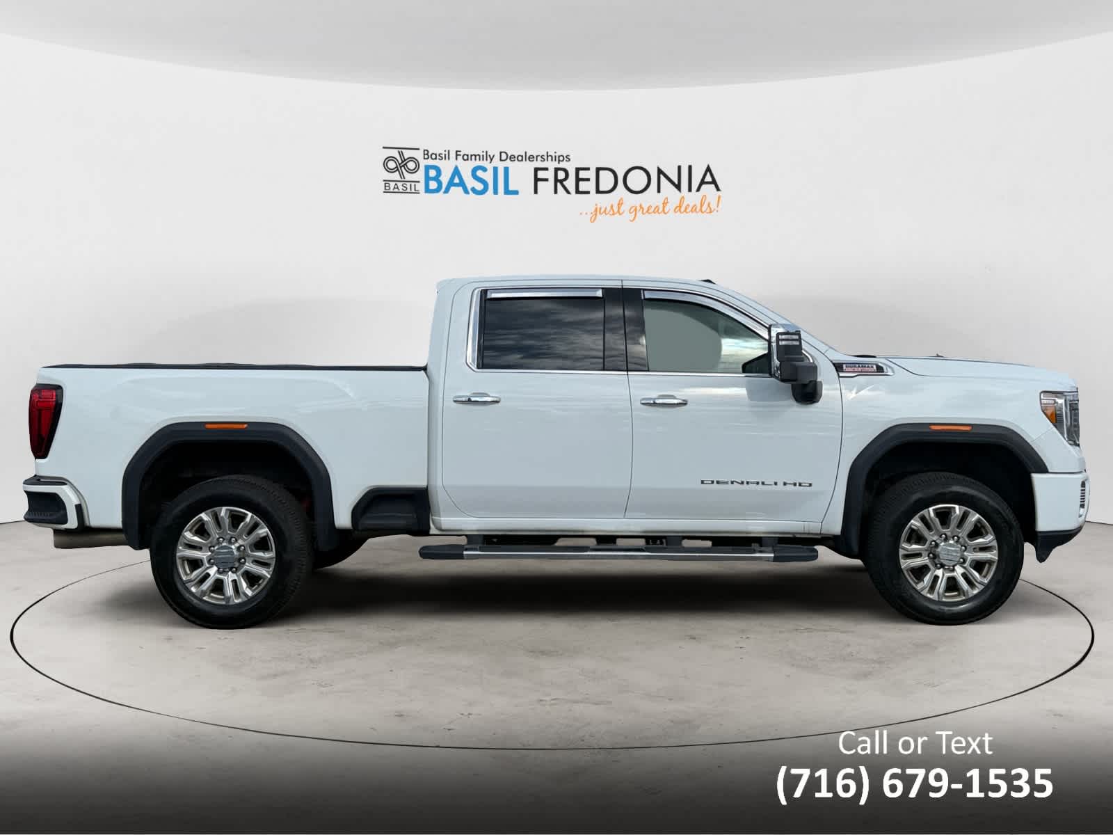 2022 GMC Sierra 2500HD Denali Image 4 of 29