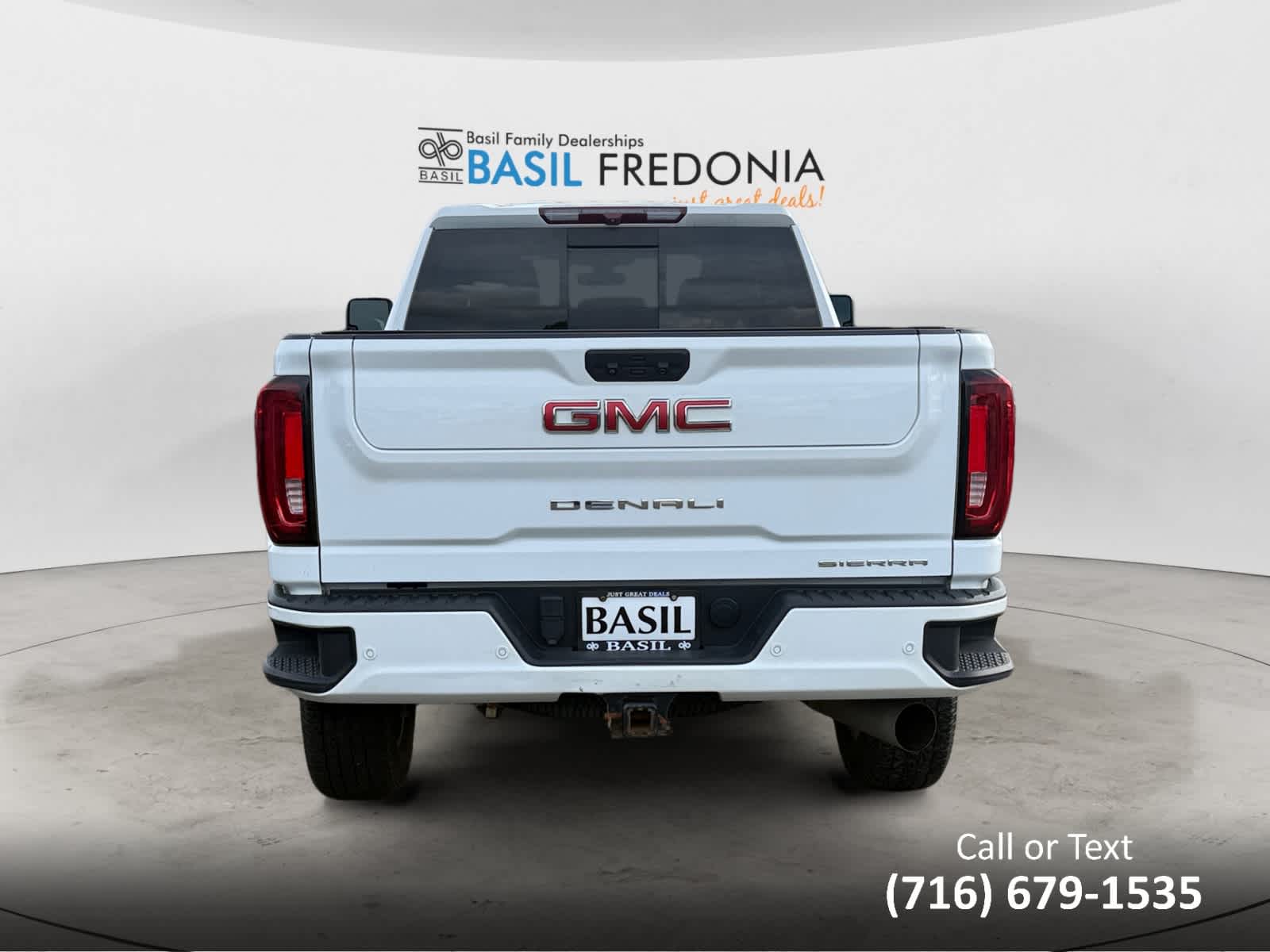 2022 GMC Sierra 2500HD Denali Image 6 of 29